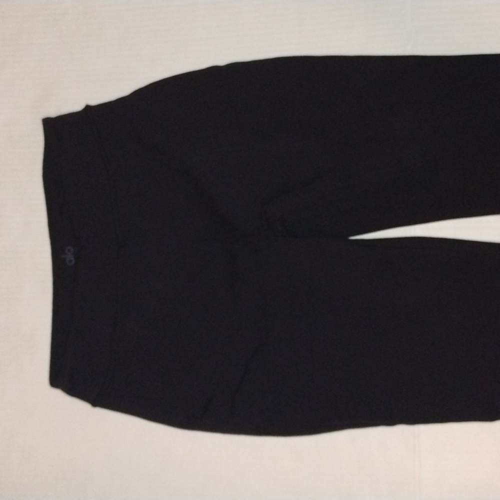 ALO Yoga Flare Leg Leggings. Women's size Small. Black in color. - Picture 6 of 12